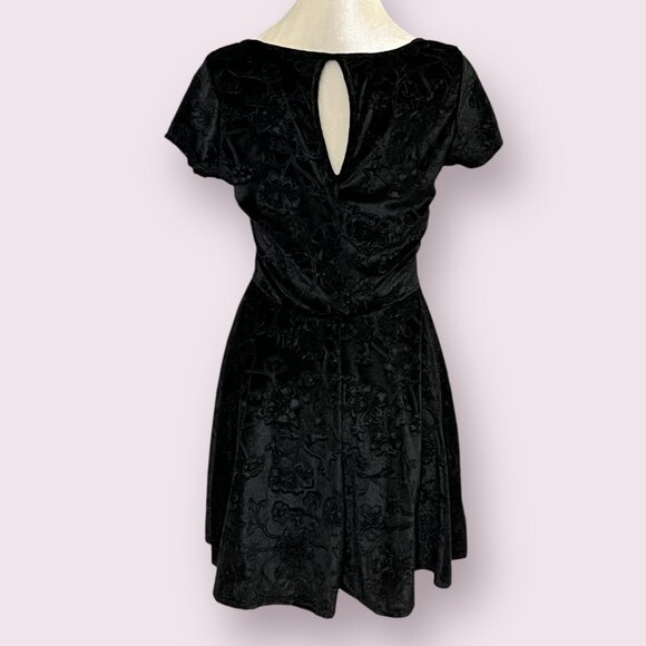 banana lemon Black Velvet Floral Burnout Skater Dress Size M Keyhole Back - Picture 2 of 7